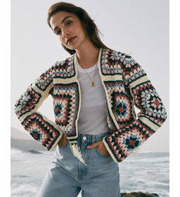 Jasje in groot blokkenpatroon gemaakt van Phildar Phil Cabotine