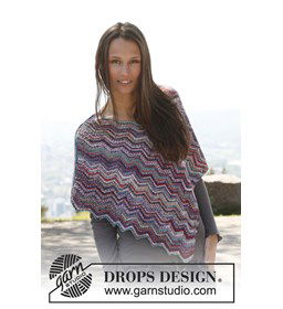Poncho gemaakt van Drops Fabel