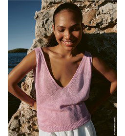 Damestop met diepe v-hals gemaakt van Lana Grossa Nastrino