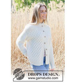 Damesvest met hoge sluitende boord gemaakt van Drops Puna