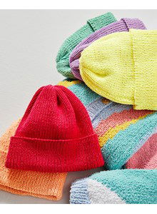 Kindermuts met dubbel geslagen rand