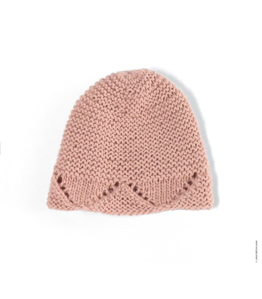 Breipatroon babymutsje met zigzag ajourpatroon