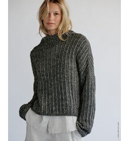 Damestrui met opstaandboordje gemaakt van Lana Grossa Natural Alpaca Pelo