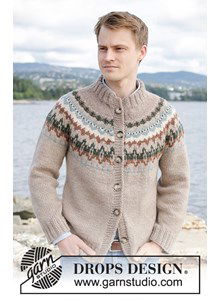 Herenvest met rondepas in meerkleurige motieven