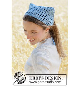 Luchtige gehaakte bandana van katoen en linnen gemaakt van Drops Belle