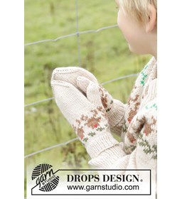 Wanten met kerstpatroon gemaakt van Drops Daisy