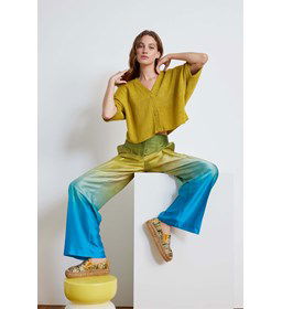 Kort damesvest gemaakt van Lang Yarns Ananas