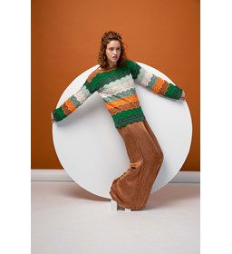 Trui in gekleurd golvend patroon