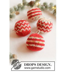 Gebreide kerstballen met Scandinavisch patroon gemaakt van Breinaalden zonder knop