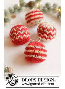 Gebreide kerstballen met Scandinavisch patroon