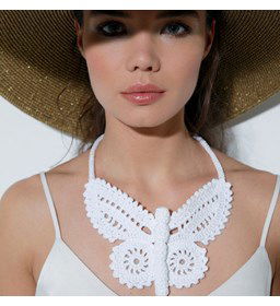 Ketting gemaakt van Looms en punnikklosjes