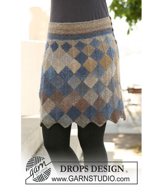 Breipatroon Gebreide DROPS rok met Domino vierkantjes van Delight. Maat S - XXL.