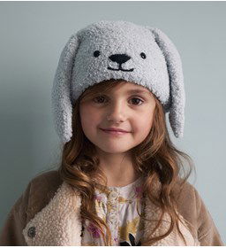 Kindermuts gemaakt van Phildar Phil Douce