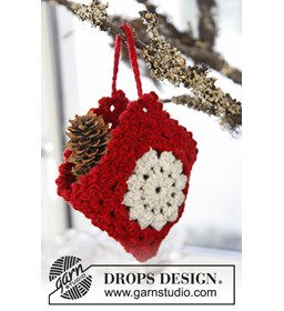 Gehaakte tasje voor Kerst gemaakt van Drops Glitter en glimdraad