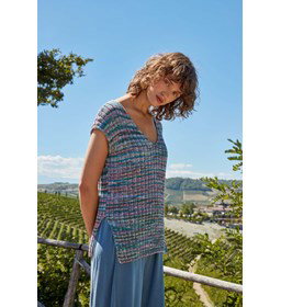 Damesshirt met splitten in zijnaad gemaakt van Lang Yarns Tropical