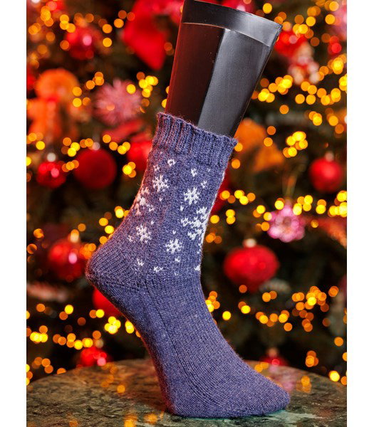 Breipatroon Falling Snowflakes kerstsokken