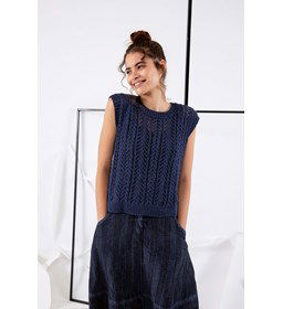 Damesshirt in ajour- en kabelpatroon gemaakt van Lang Yarns Lino