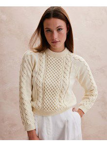 Damestrui met elegant kabelpatroon