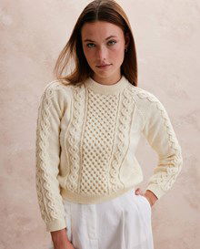 Damestrui met elegant kabelpatroon