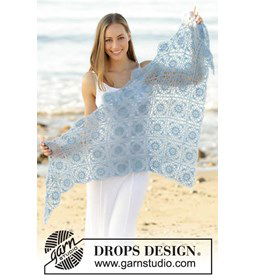 Omslagdoek gemaakt van Drops Kid Silk