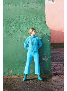 Damestrui met verticale kabels