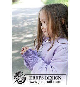 Polswarmers in ribbelsteek gemaakt van Drops Baby Merino