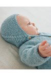 Breipatroon Babymutsje met halsbandje van andere kant
