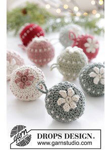 Vintage kerstbellen met bloemen
