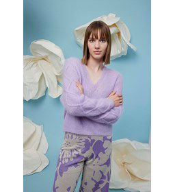 Damestrui met v-hals Holly gemaakt van Boeken Lang Yarns