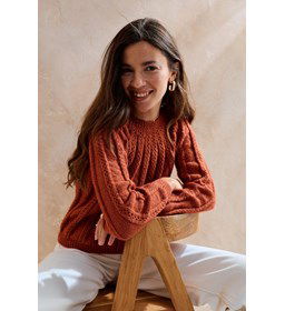 Trui met verticale lijnen gemaakt van Handwerk accesoires