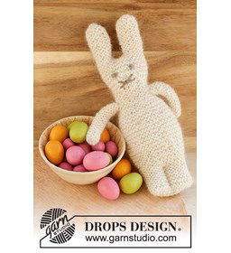 Konijnenknuffel gemaakt van Drops Kid Silk