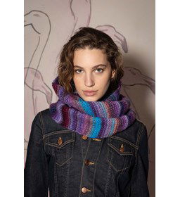 Brede halswarmer  gemaakt van Lang Yarns Cloud