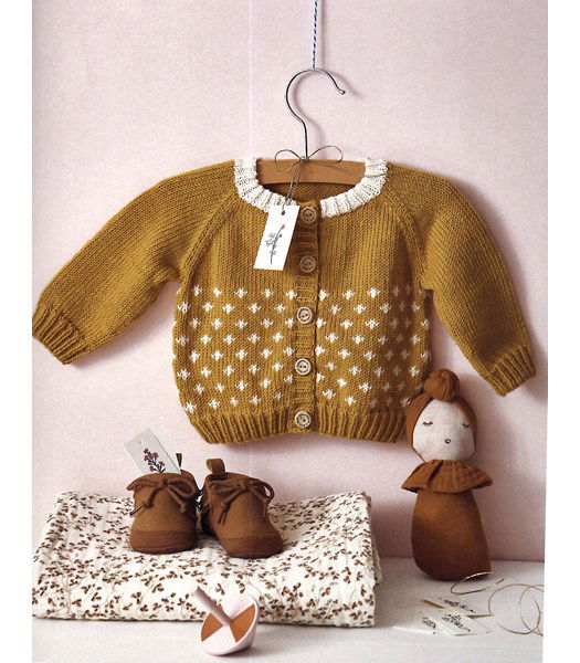 Breipatroon babyvest met kruisjespatroon