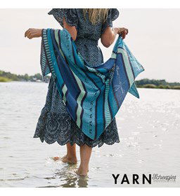 Omslagdoek Dawn Dip Wrap gemaakt van Scheepjes Woolly Whirlette