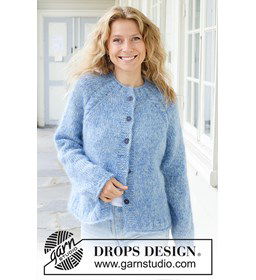 Frosted Sky Cardigan gemaakt van Drops Kid Silk