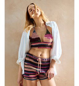 bikini top en broek met korte pijpjes gemaakt van Handwerk accesoires