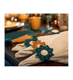 Servetring gemaakt van Lang Yarns Quattro, Quattro Lame en Quattro color