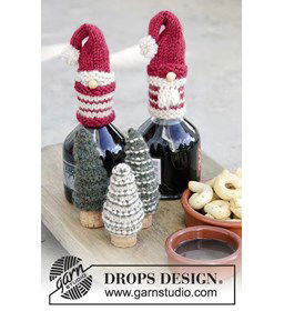 Kerstmannen en kerstbomen gemaakt van Drops Nepal