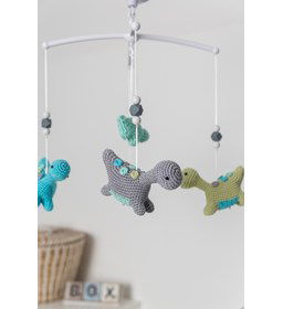 Muziekmobiel gemaakt van Kumihimo satijnkoord 