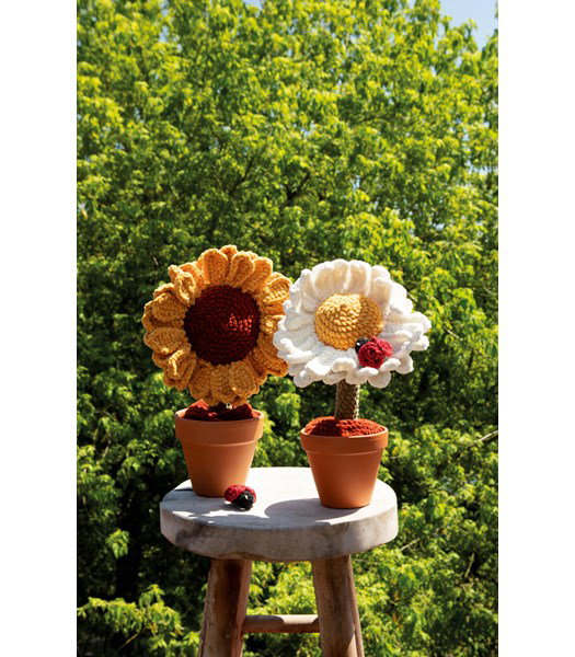 Haakpatroon zonnebloem en madelief in pot