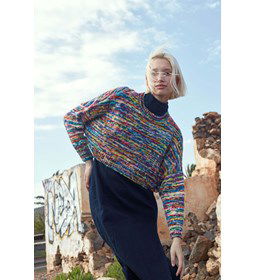 Korte en wijde damestrui gemaakt van Lang Yarns Move 8