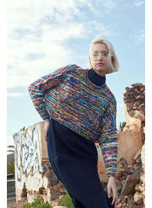 Korte en wijde damestrui