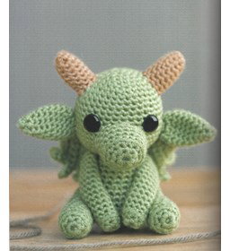 lief draakje met hoorntjes gemaakt van Naaiartikelen