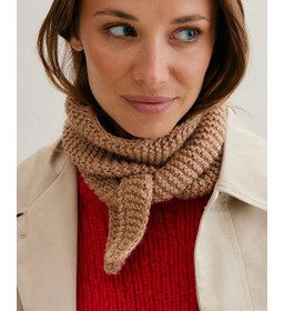 Puntsjaaltje gemaakt van Phildar Phil Lambswool 51