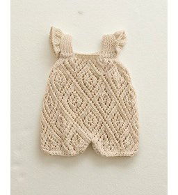 Baby tuinbroekje in ajourpatroon  gemaakt van Phildar Phil Rustique