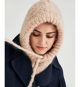 Bivakmuts met aansnoerkoord.