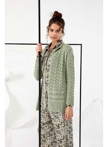 Damesvest met verschillende ajourpatronen