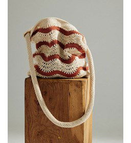 Gehaakte tas in golf patroon gemaakt van Phildar Phil Coton 4