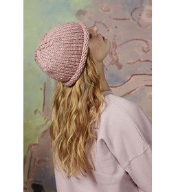 Damesmuts gemaakt van Lang Yarns Wooladdicts Fire