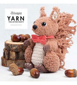 Eekhoorn met vlienderstrikje gemaakt van Lijm gips klei